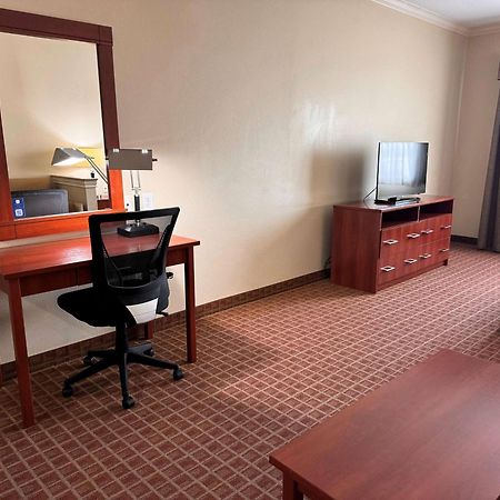 מלון Ramada By Wyndham קולג' סטיישן מראה חיצוני תמונה