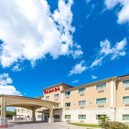 מלון Ramada By Wyndham קולג' סטיישן מראה חיצוני תמונה