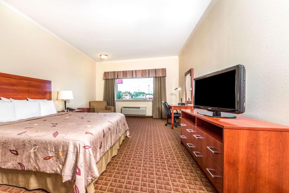 מלון Ramada By Wyndham קולג' סטיישן מראה חיצוני תמונה