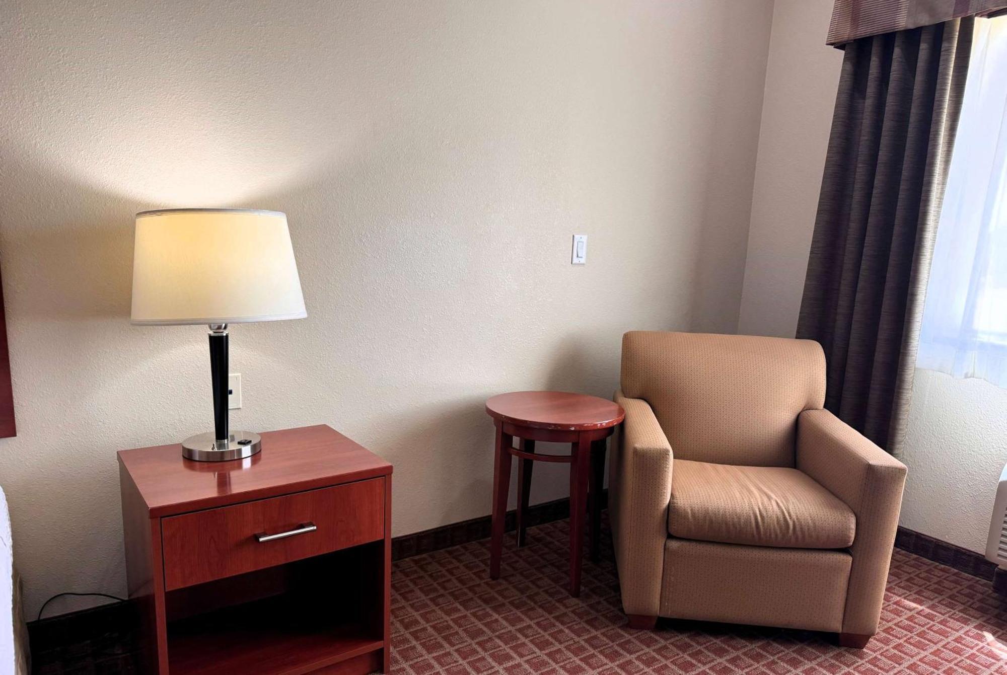 מלון Ramada By Wyndham קולג' סטיישן מראה חיצוני תמונה