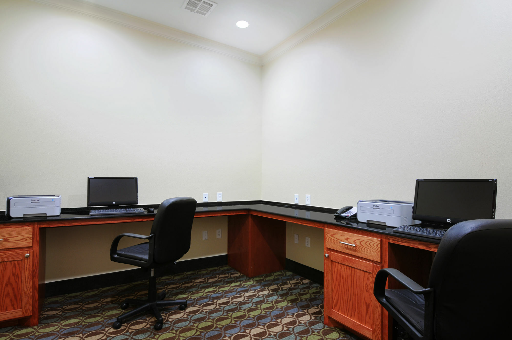 מלון Ramada By Wyndham קולג' סטיישן מתקנים תמונה