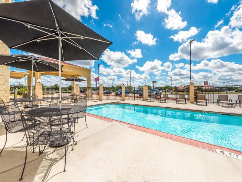 מלון Ramada By Wyndham קולג' סטיישן מראה חיצוני תמונה